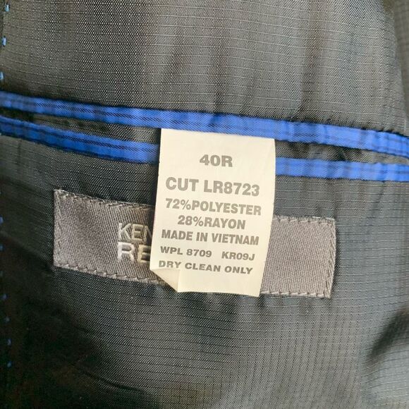 Kenneth Cole Reaction business casual 40/L gray suit jacket - Picture 3 of 3